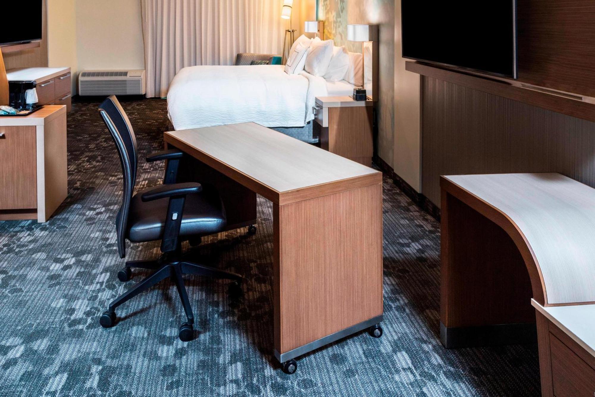 Hotel Courtyard By Marriott Tampa Northwest/Veterans Expressway West Chase Exterior foto