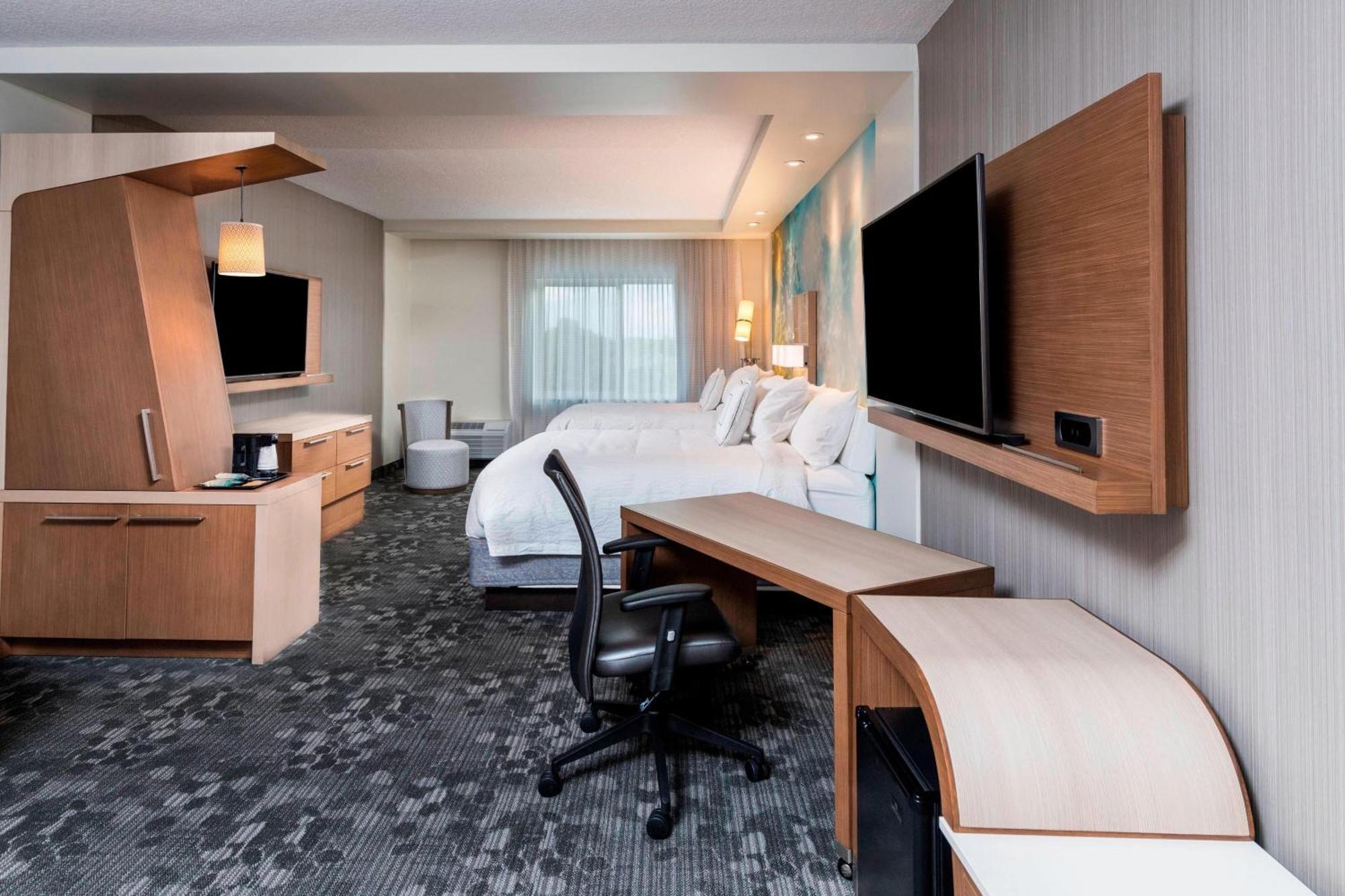 Hotel Courtyard By Marriott Tampa Northwest/Veterans Expressway West Chase Exterior foto