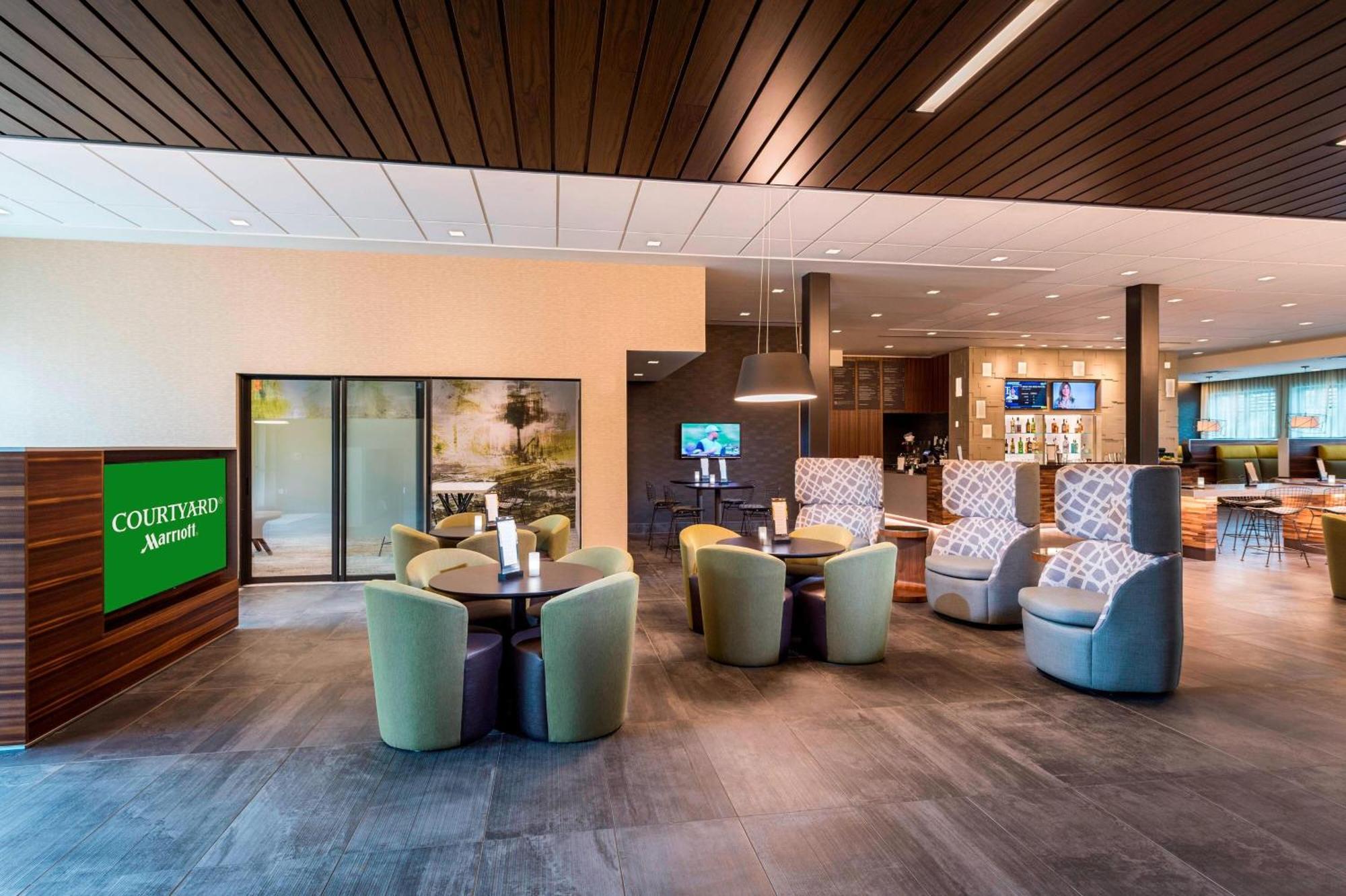 Hotel Courtyard By Marriott Tampa Northwest/Veterans Expressway West Chase Exterior foto