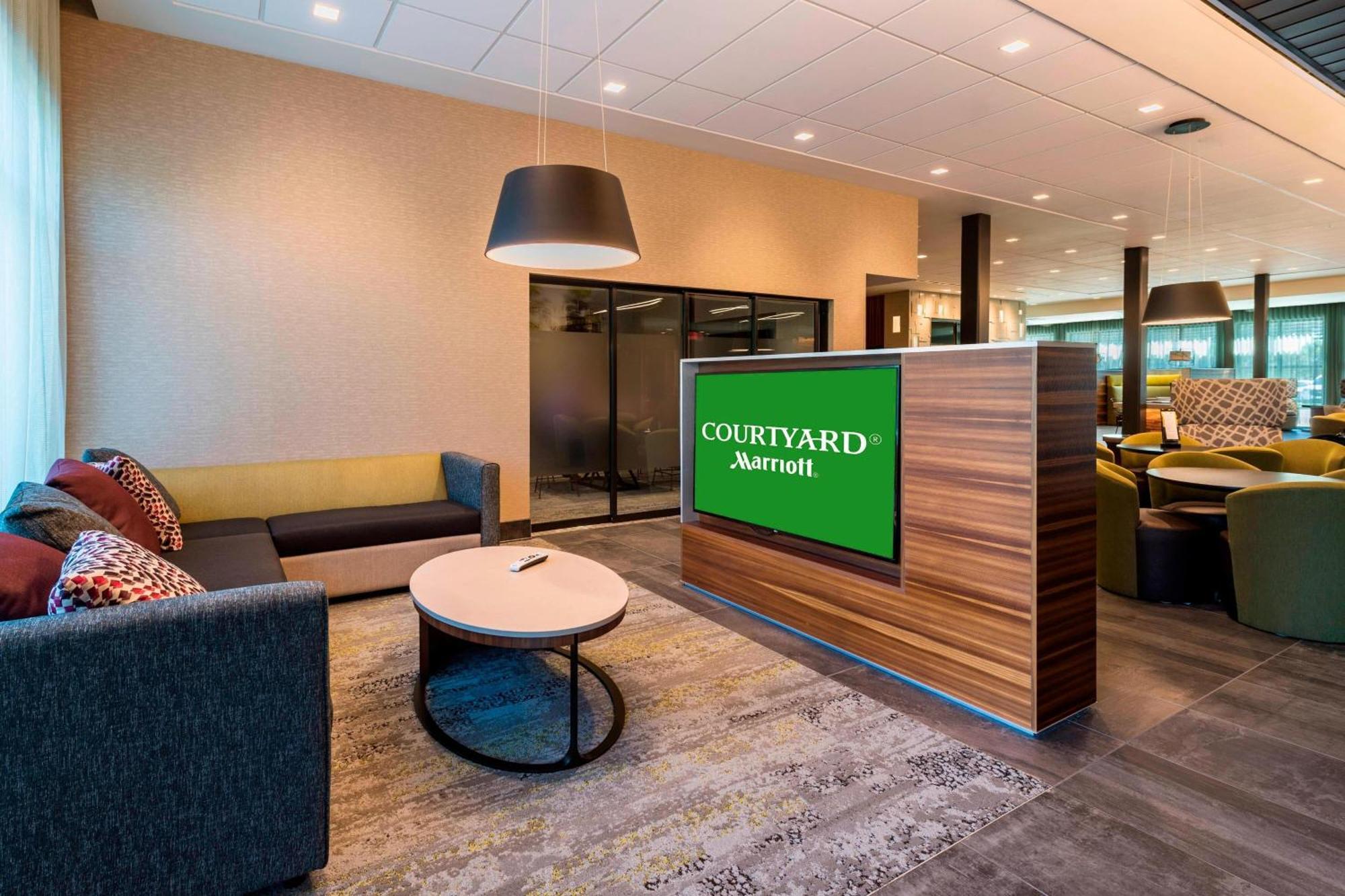 Hotel Courtyard By Marriott Tampa Northwest/Veterans Expressway West Chase Exterior foto